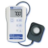 Máy đo cường độ ánh sáng MILWAUKEE MW700
